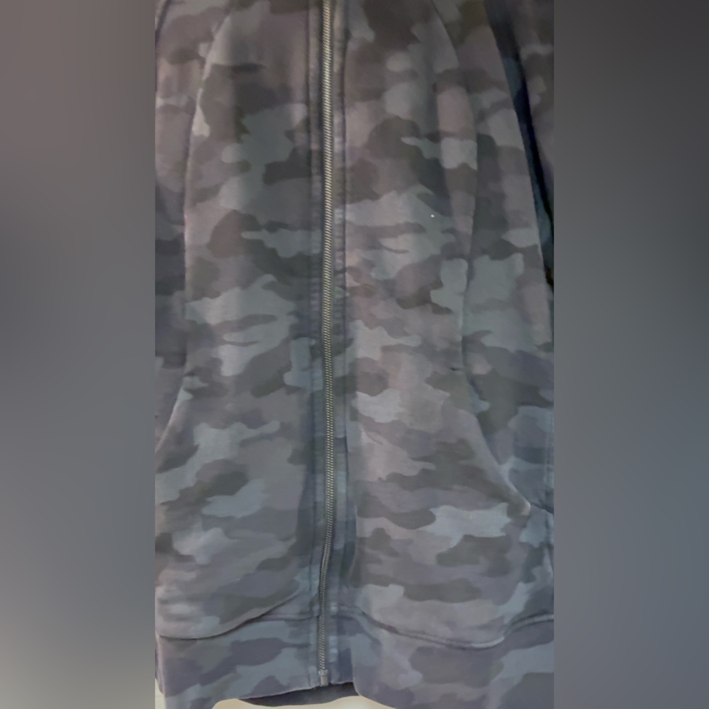 Lululemon Women's Black Camo Zip-Up Hoodie - Picture 2 of 7